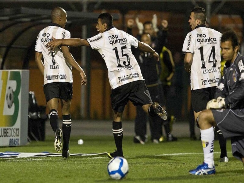 Camisa 14 do Corinthians: Quem já vestiu e quem veste atualmente?