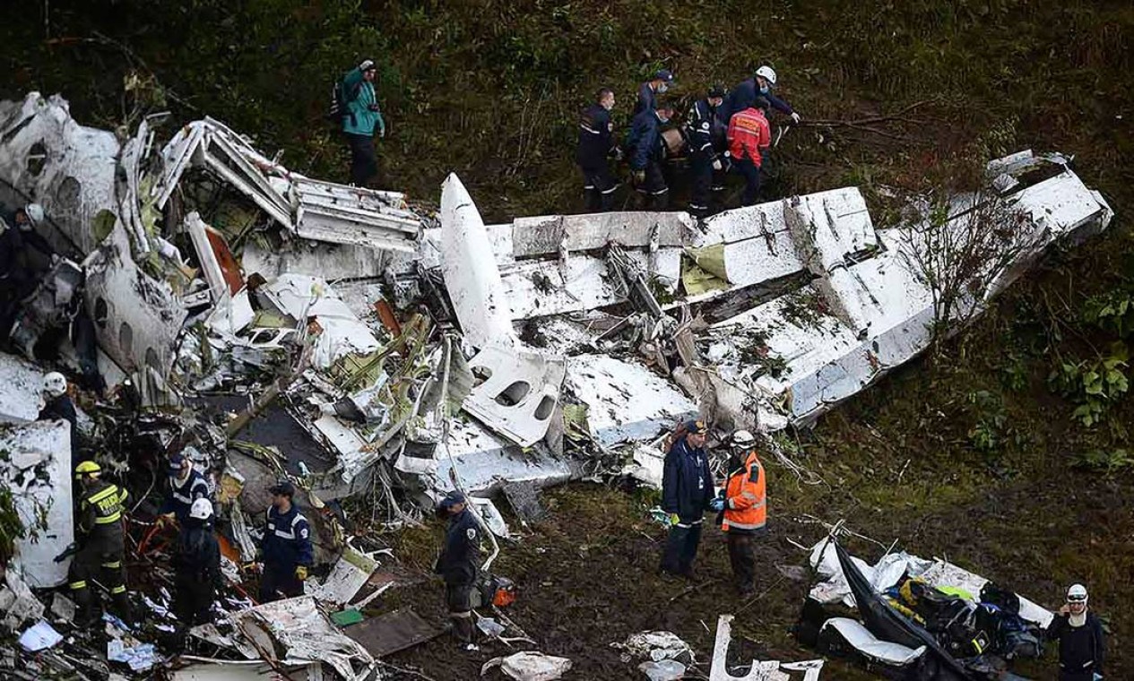 Como achar portal zacarias avião chapecoense fotos na internet? Fique atento.