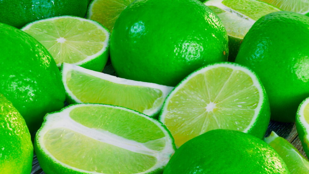 Limão Brahma: Propriedades, usos e curiosidades sobre essa fruta refrescante.