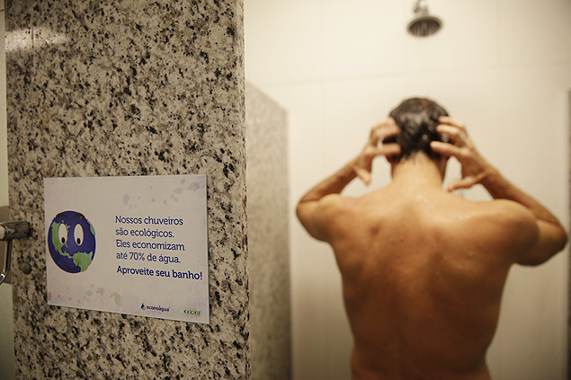 Vestiario Smartfit tem chuveiro? Descubra tudo sobre a estrutura oferecida pela academia.