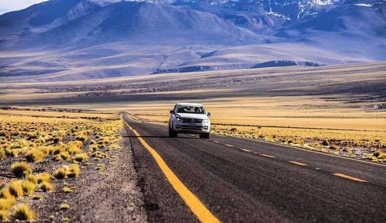 Roteiros incríveis para turismo carros? Explore paisagens deslumbrantes viajando de carro.