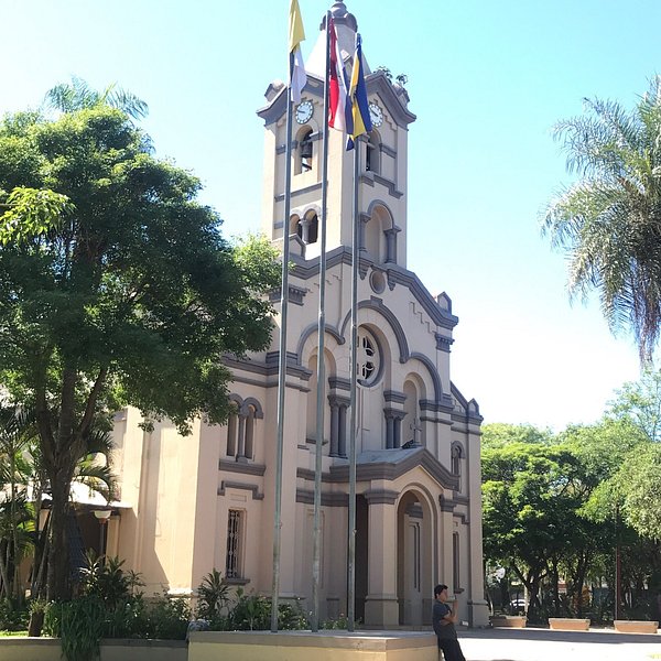 Visitar Luque PY vale a pena? Descubra os prós e contras!