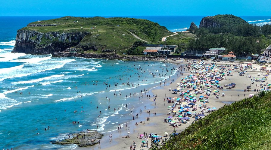 A torres praia da cal é boa mesmo? Descubra 3 motivos para visitar esse paraíso!