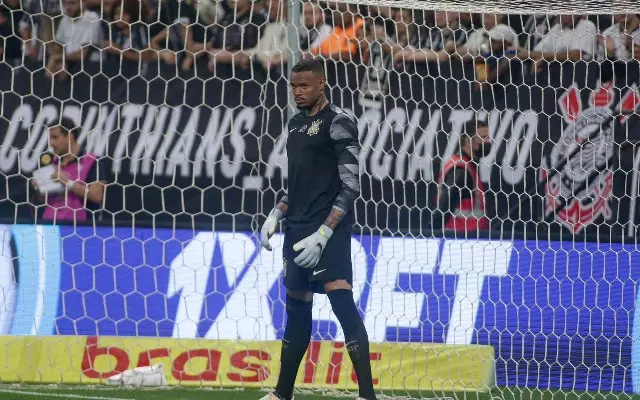 Carlos Miguel Flamengo sabe como está a carreira do arqueiro após a chegada
