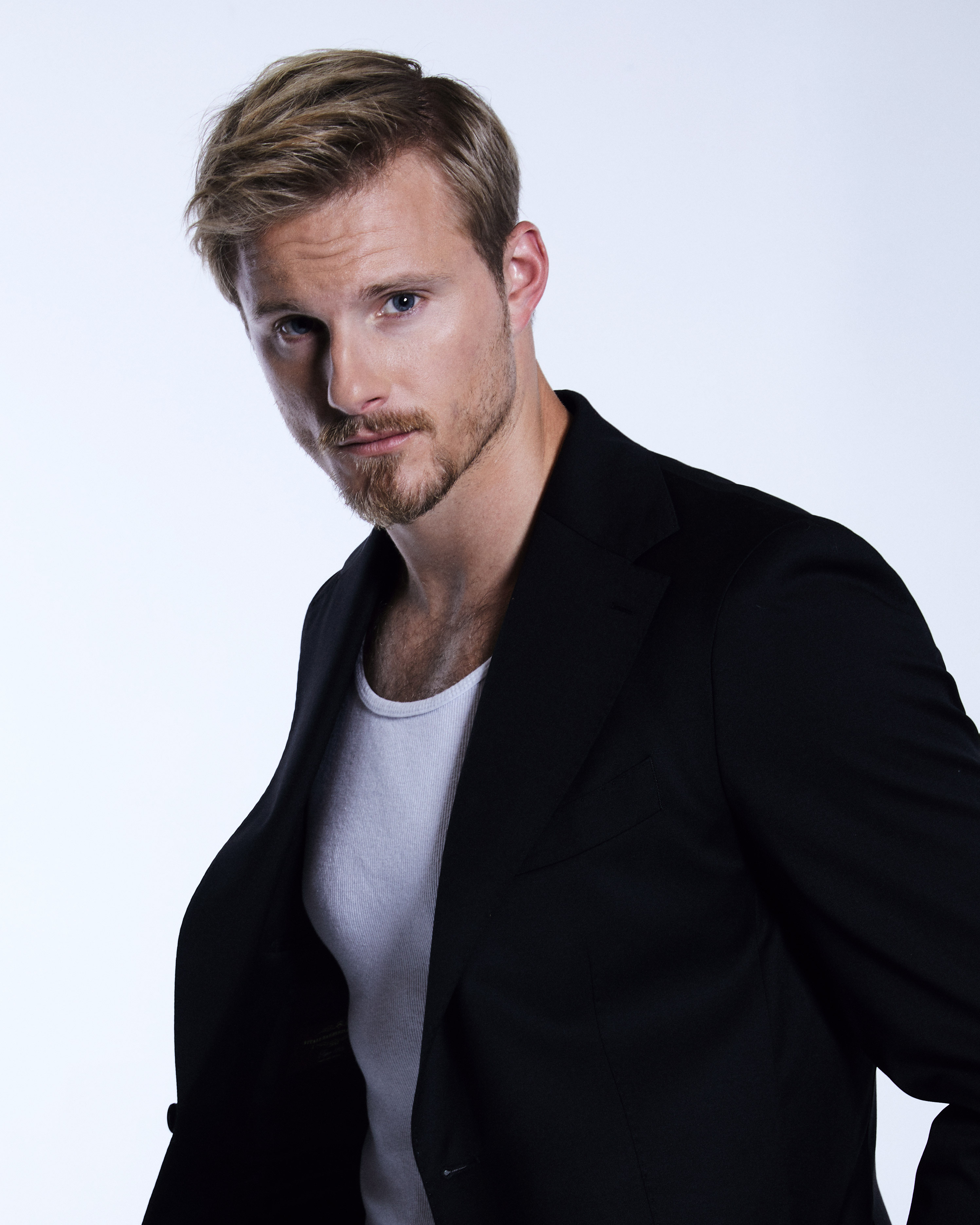 Mitos sobre Alexander Ludwig Altura: Quantos metros ele tem mesmo?
