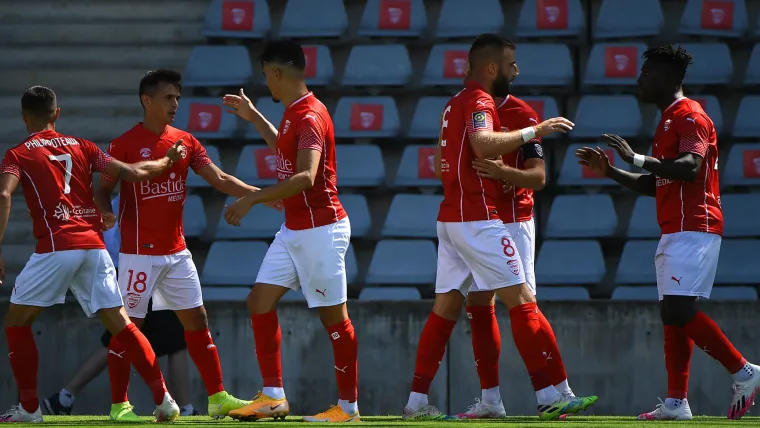 escalações de rb salzburg x stade brestois, prevê quem ganha? Descubra palpites para o resultado final!