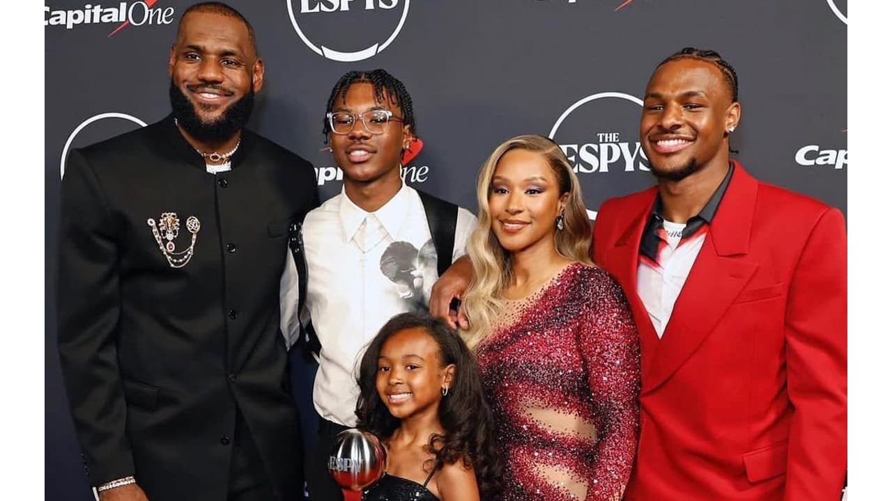 O que faz a esposa do Lebron James? Saiba tudo sobre seu papel na família!