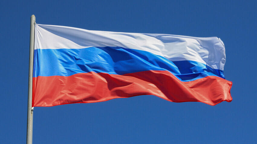 Qual e a bandeira da Russia? (Veja cores e significado agora)